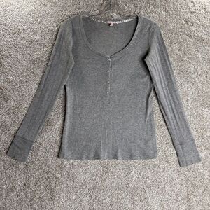 Victoria's Secret‎ Sleepwear Top Long Sleeve Women's Size Small Metallic